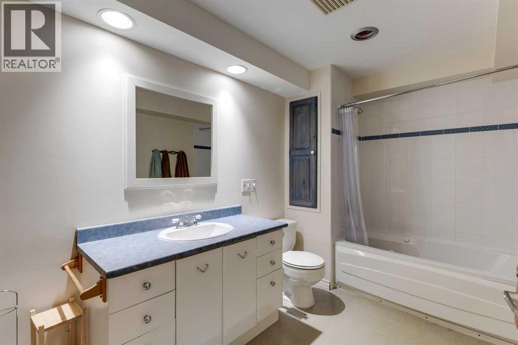 1333 Rosehill Drive NW, Calgary, Alberta  T2K 1M3 - Photo 28 - A2325224