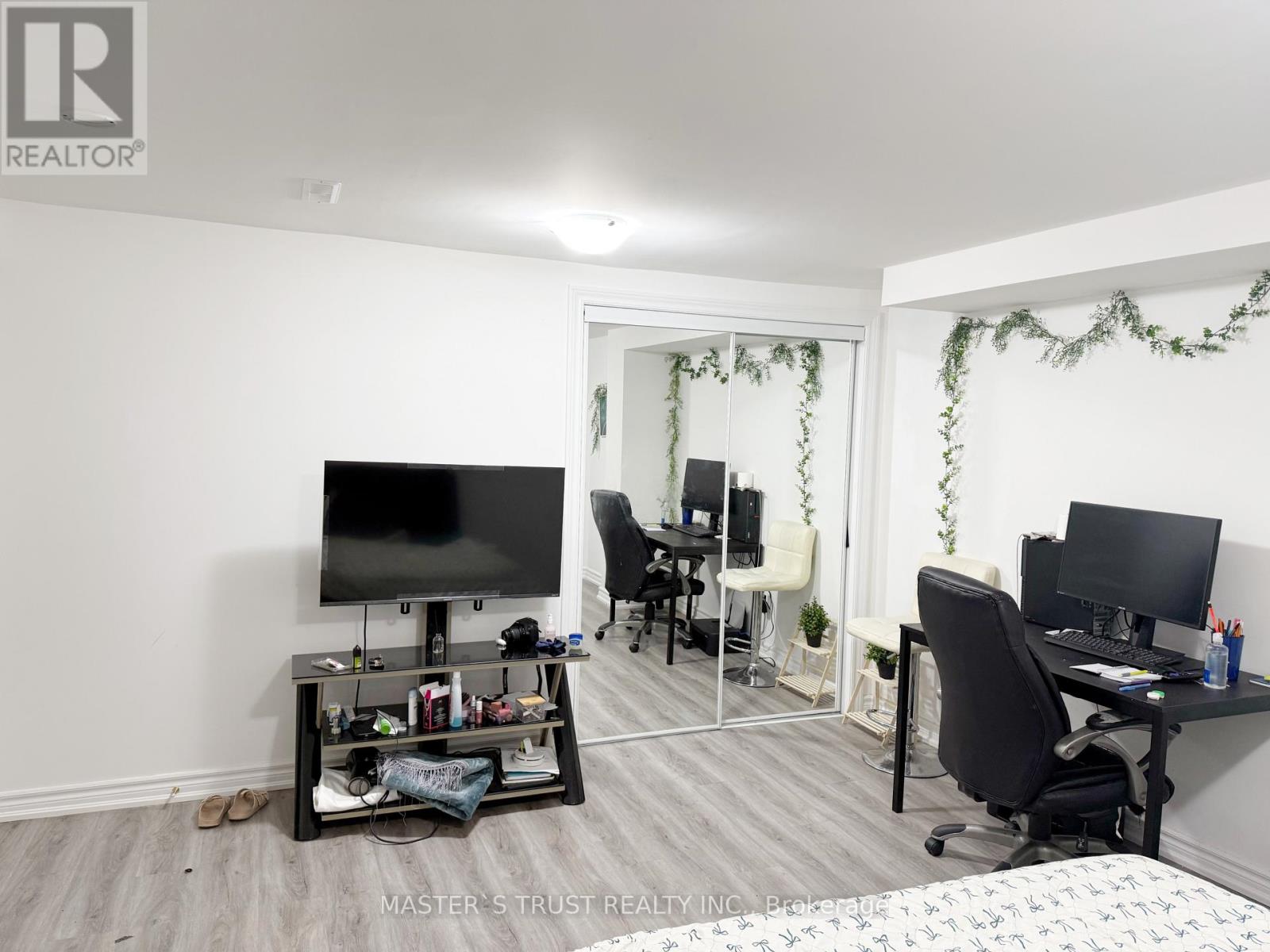 2502 Folkway Drive, Mississauga, Ontario  L5L 2J6 - Photo 19 - W13718346