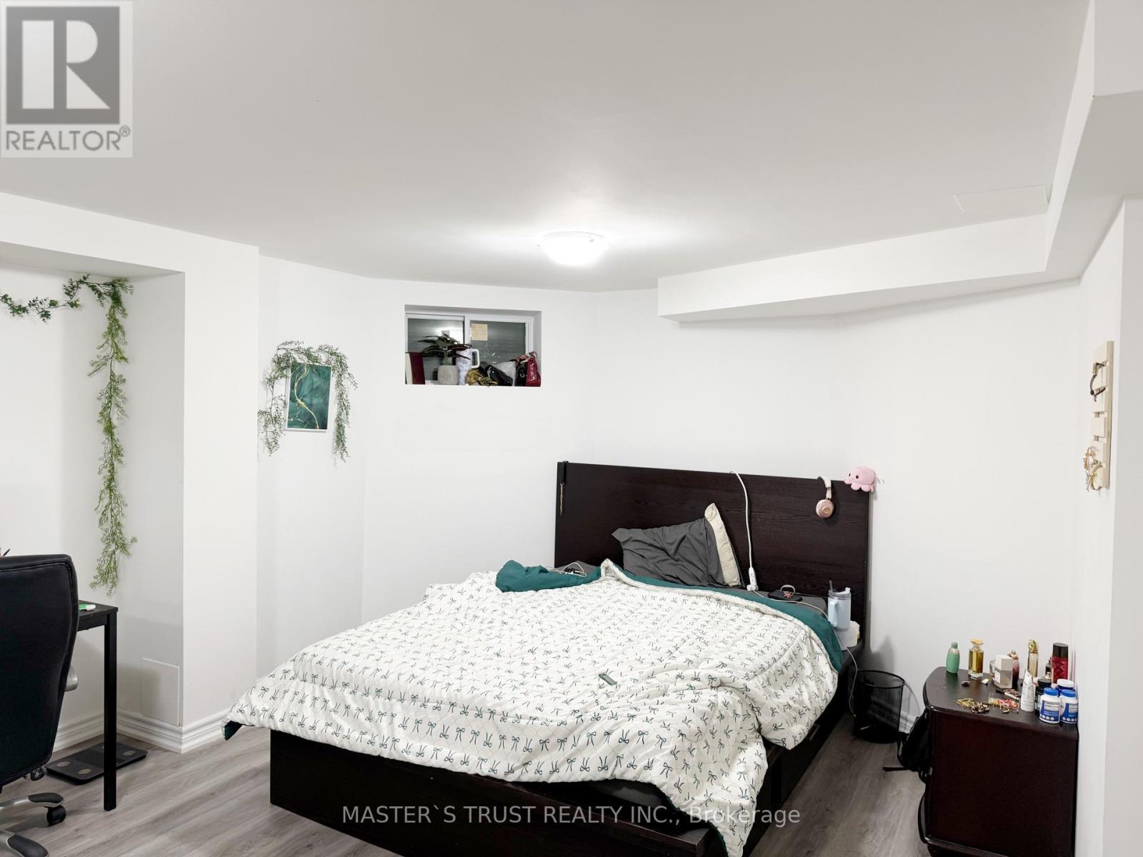 2502 Folkway Drive, Mississauga, Ontario  L5L 2J6 - Photo 17 - W13718346