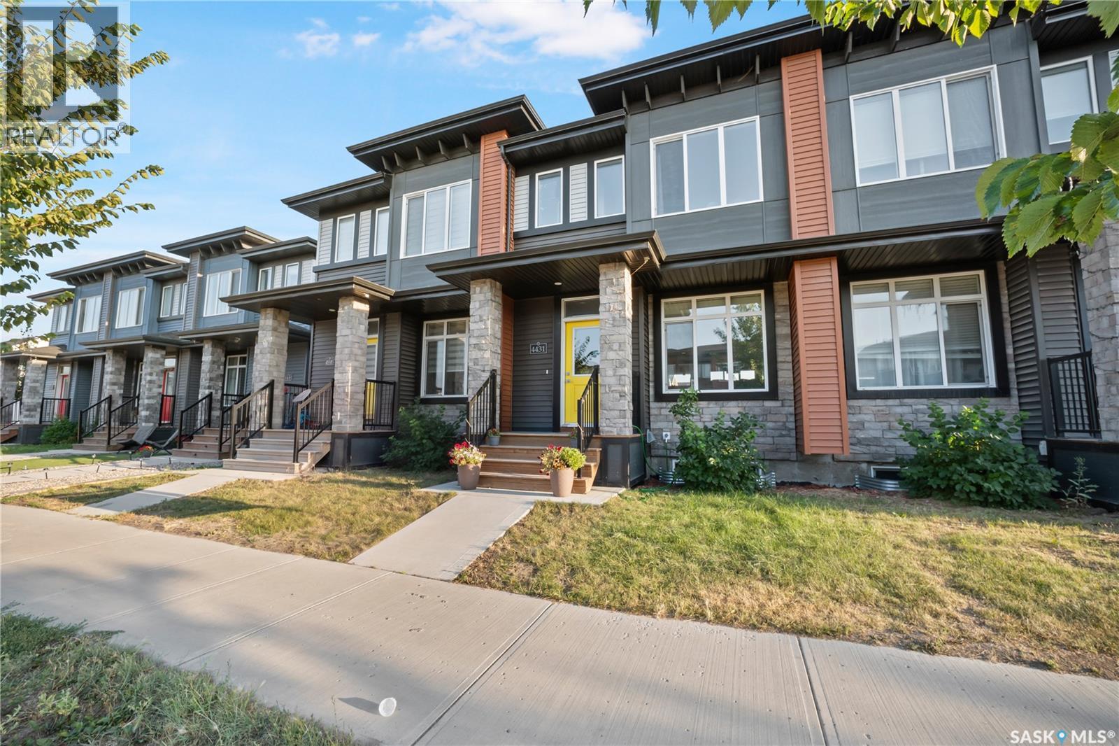 4431 Buckingham Drive, Regina, Saskatchewan  S4V 3X4 - Photo 3 - SK046840