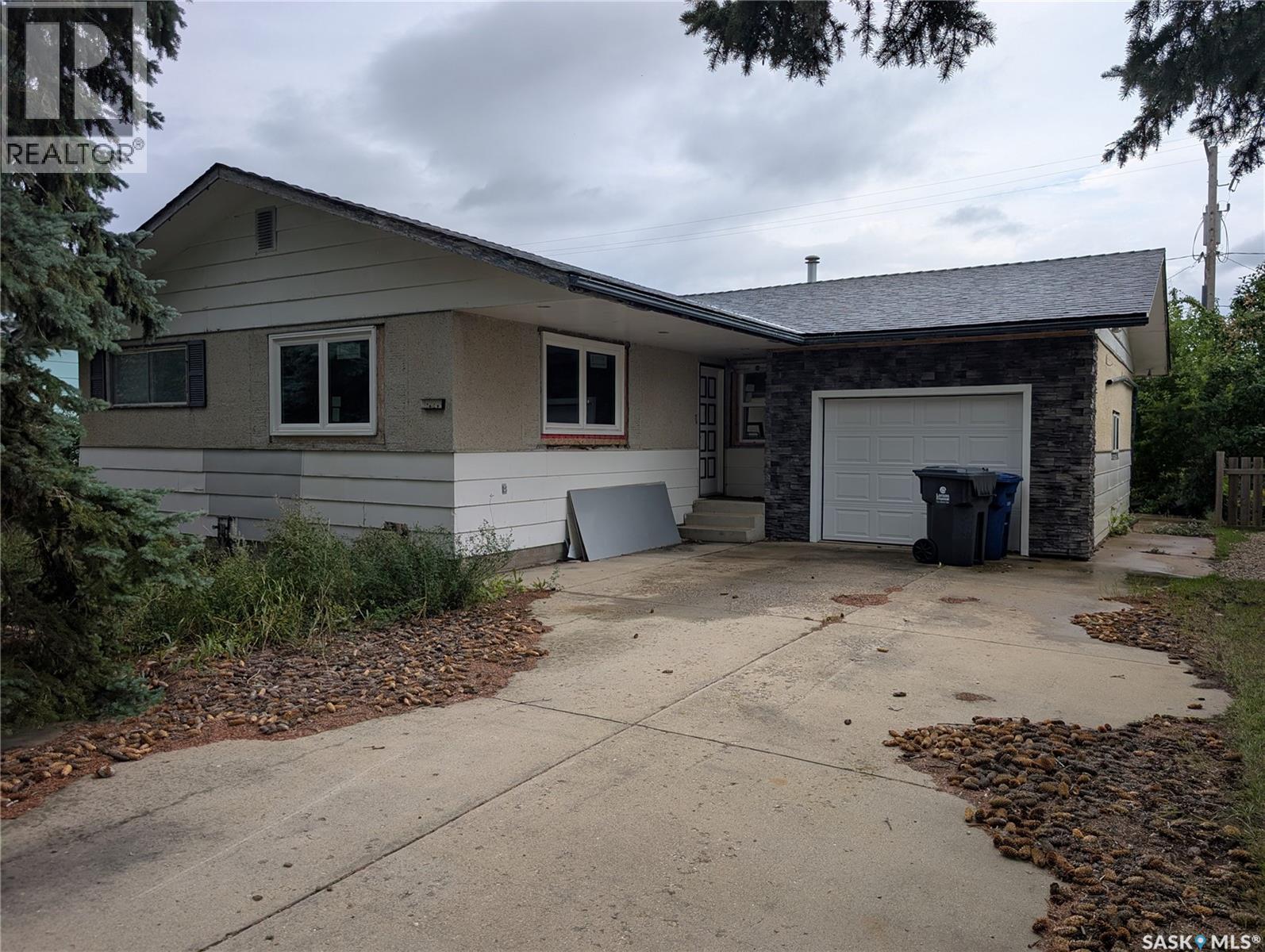 125 Main Street E, Warman, Saskatchewan  S0K 0A1 - Photo 1 - SK046709