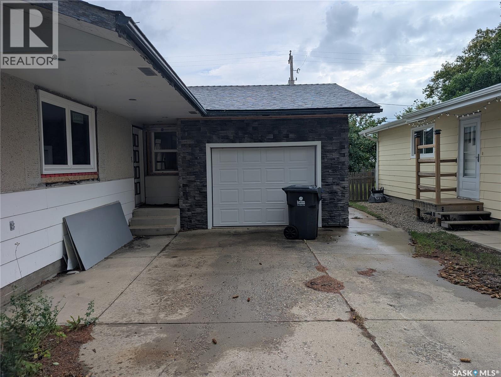 125 Main Street E, Warman, Saskatchewan  S0K 0A1 - Photo 2 - SK046709