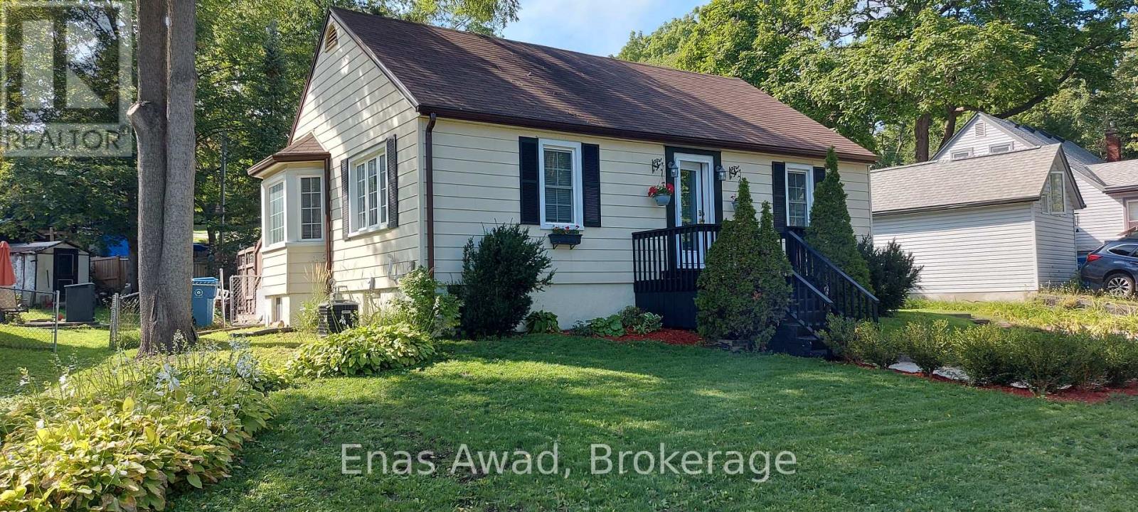 8 LAVALLEE CRESCENT, Orillia, Ontario