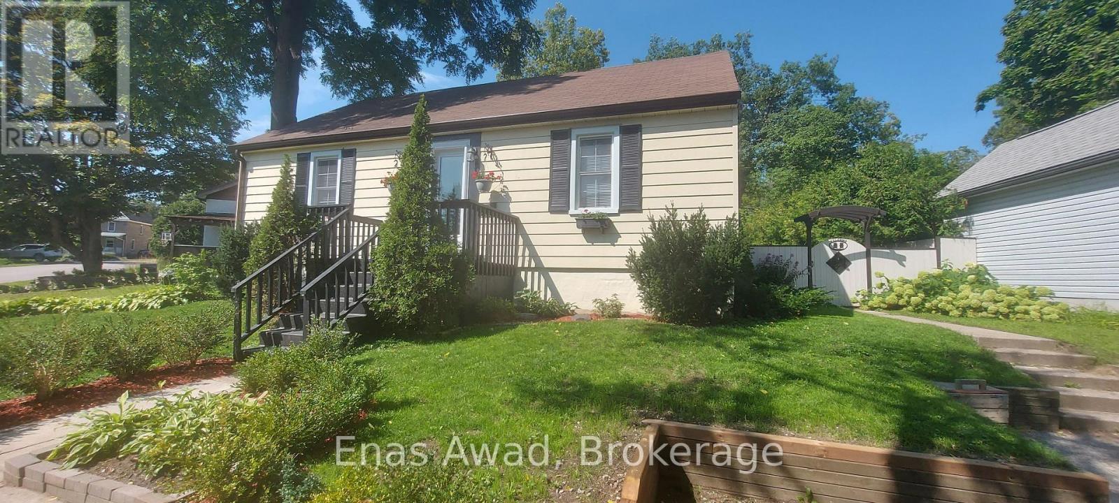 8 Lavallee Crescent, Orillia, Ontario  L3V 2B1 - Photo 2 - S13720482