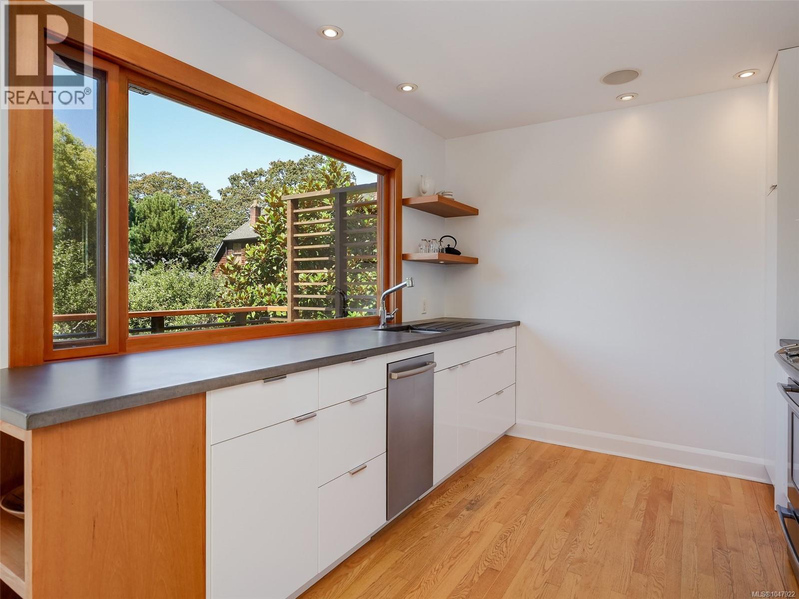 1814 Belmont Ave, Victoria, British Columbia  V8R 3Z2 - Photo 12 - 1047922