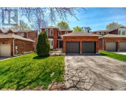 19 CHADBURN CRESCENT, Aurora, Ontario