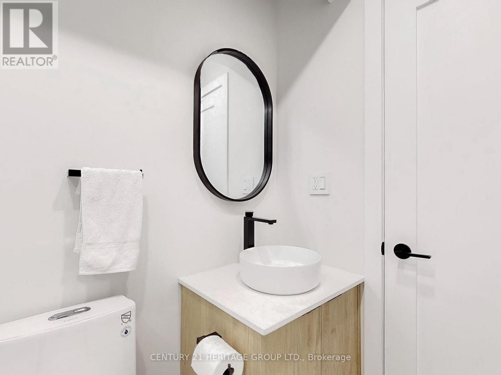 Lower Unit - 30 Struthers Street, Toronto, Ontario  M8V 1Y1 - Photo 20 - W13720490