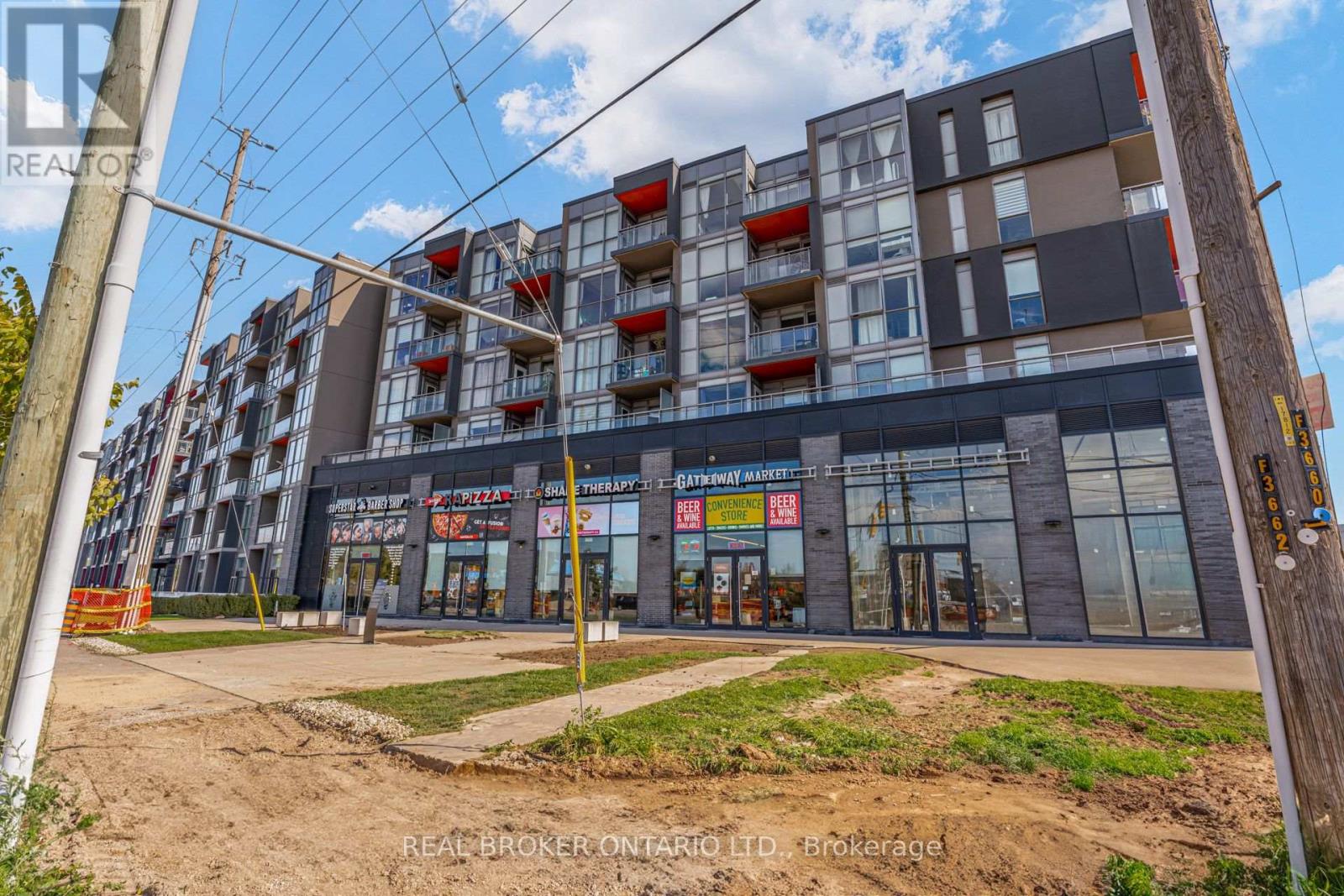 3 - 5220 Dundas Street, Burlington, Ontario  L7L 0J4 - Photo 4 - W13720498