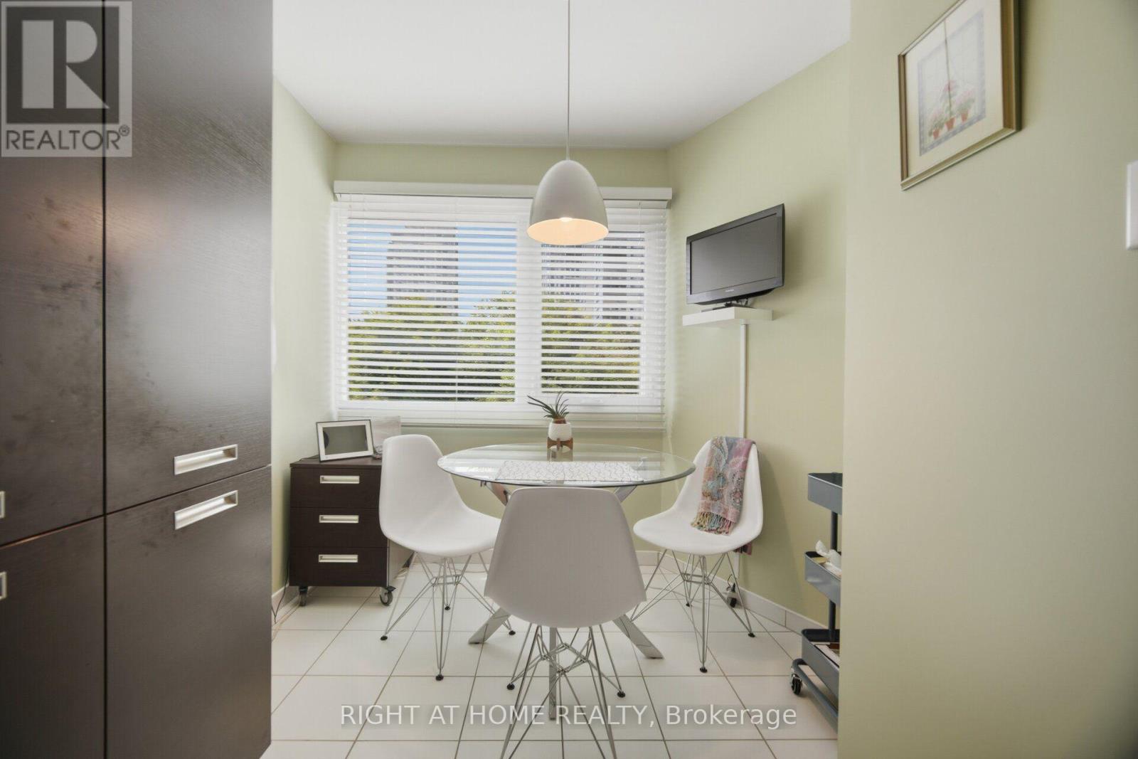 301 - 1580 Mississauga Valley Boulevard, Mississauga, Ontario  L5A 3T8 - Photo 11 - W13720504