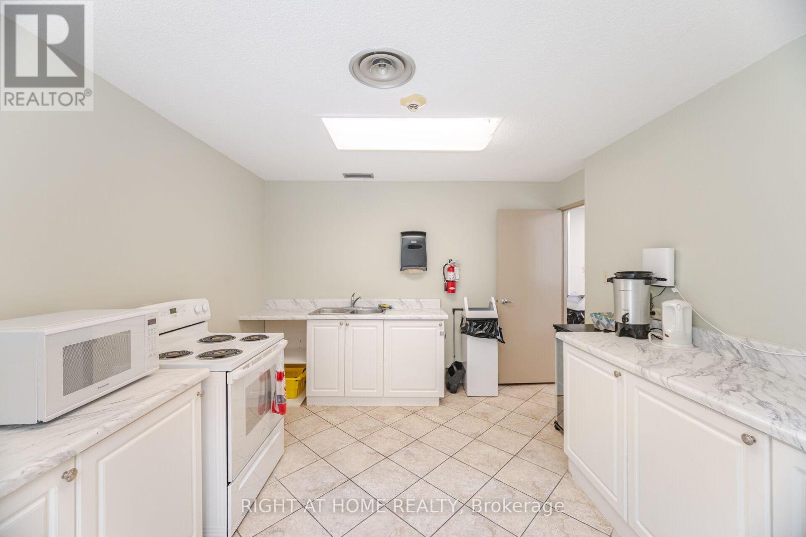301 - 1580 Mississauga Valley Boulevard, Mississauga, Ontario  L5A 3T8 - Photo 48 - W13720504