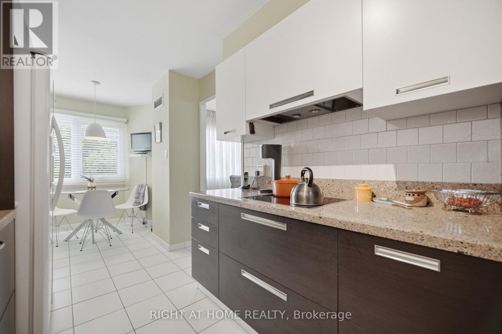 301 - 1580 Mississauga Valley Boulevard, Mississauga, Ontario  L5A 3T8 - Photo 9 - W13720504