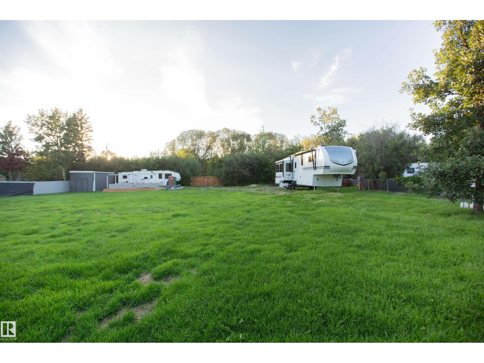 #26 4325 Lakeshore Rd, Rural Parkland County, Alberta T0E 2K0 - Photo 1 - E4505688