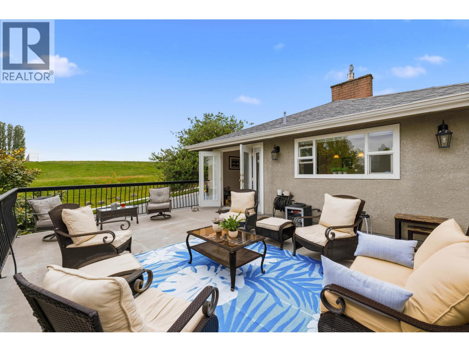 4802 Venables Street, Burnaby, British Columbia V5C 3A8 - Photo 4 - R3143839