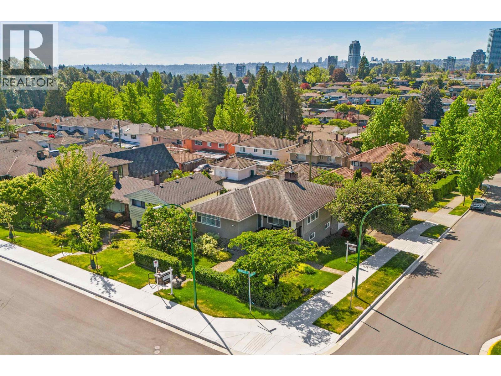 4802 Venables Street, Burnaby, British Columbia V5C 3A8 - Photo 33 - R3143839
