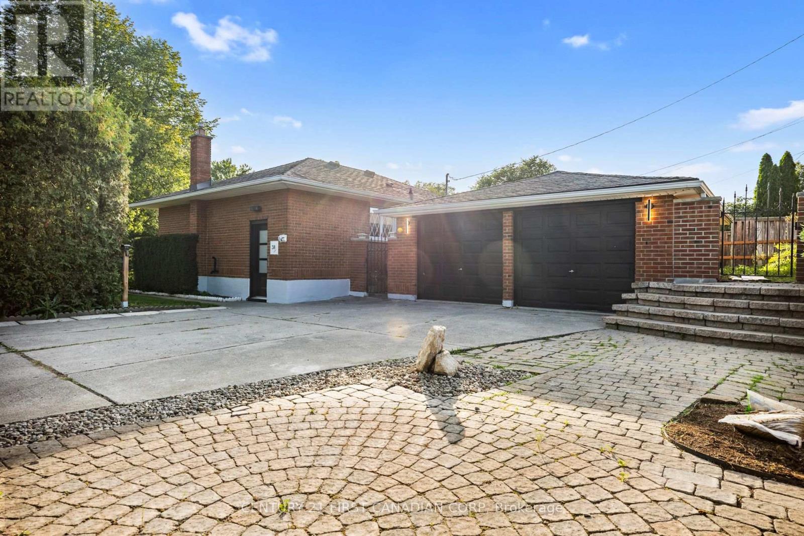 38 Silverdale Crescent, London South, Ontario  N5Z 4A6 - Photo 3 - X13720550
