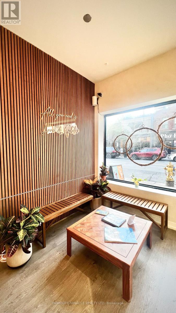 801 Queen Street, Toronto, Ontario  M6J 1G1 - Photo 5 - C13720580