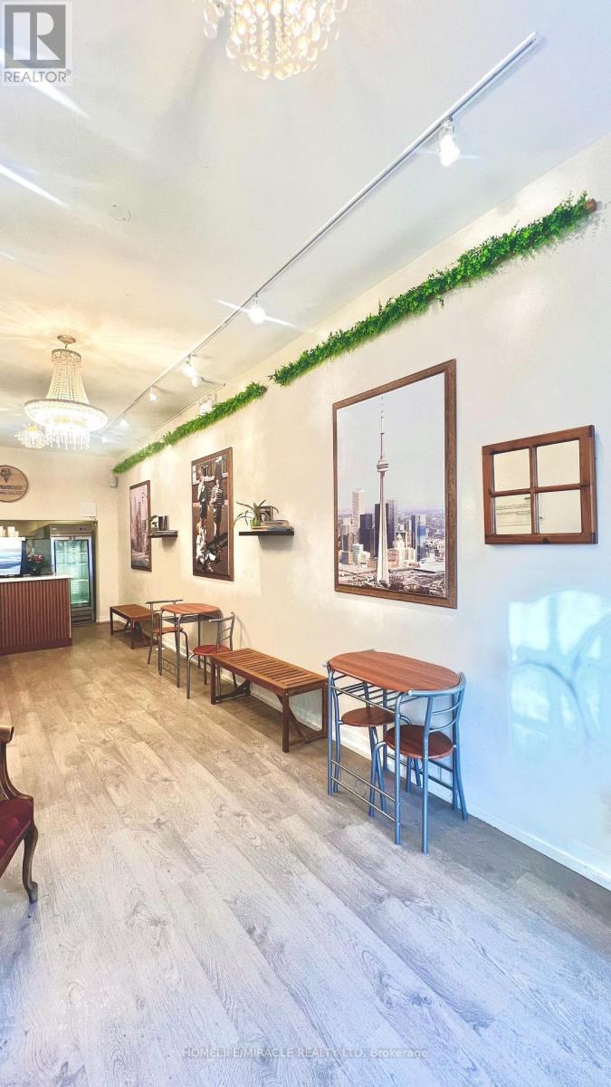 801 Queen Street, Toronto, Ontario  M6J 1G1 - Photo 6 - C13720580
