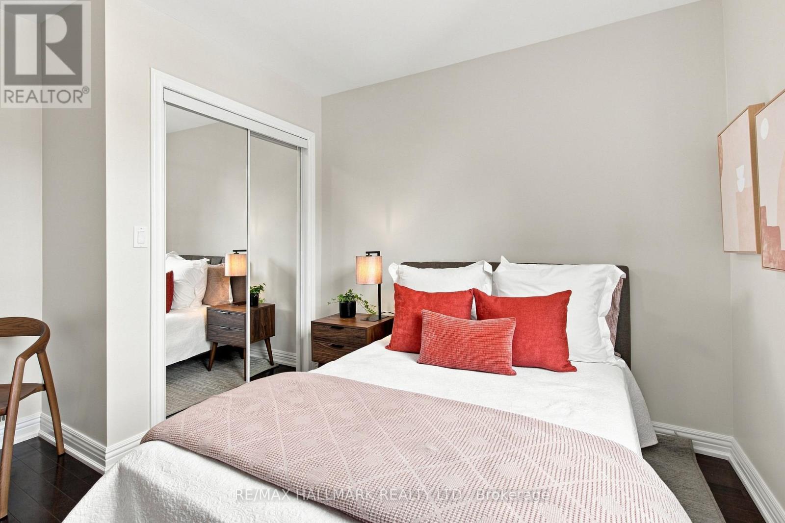 76 Pape Avenue, Toronto, Ontario  M4M 2V6 - Photo 25 - E13720526