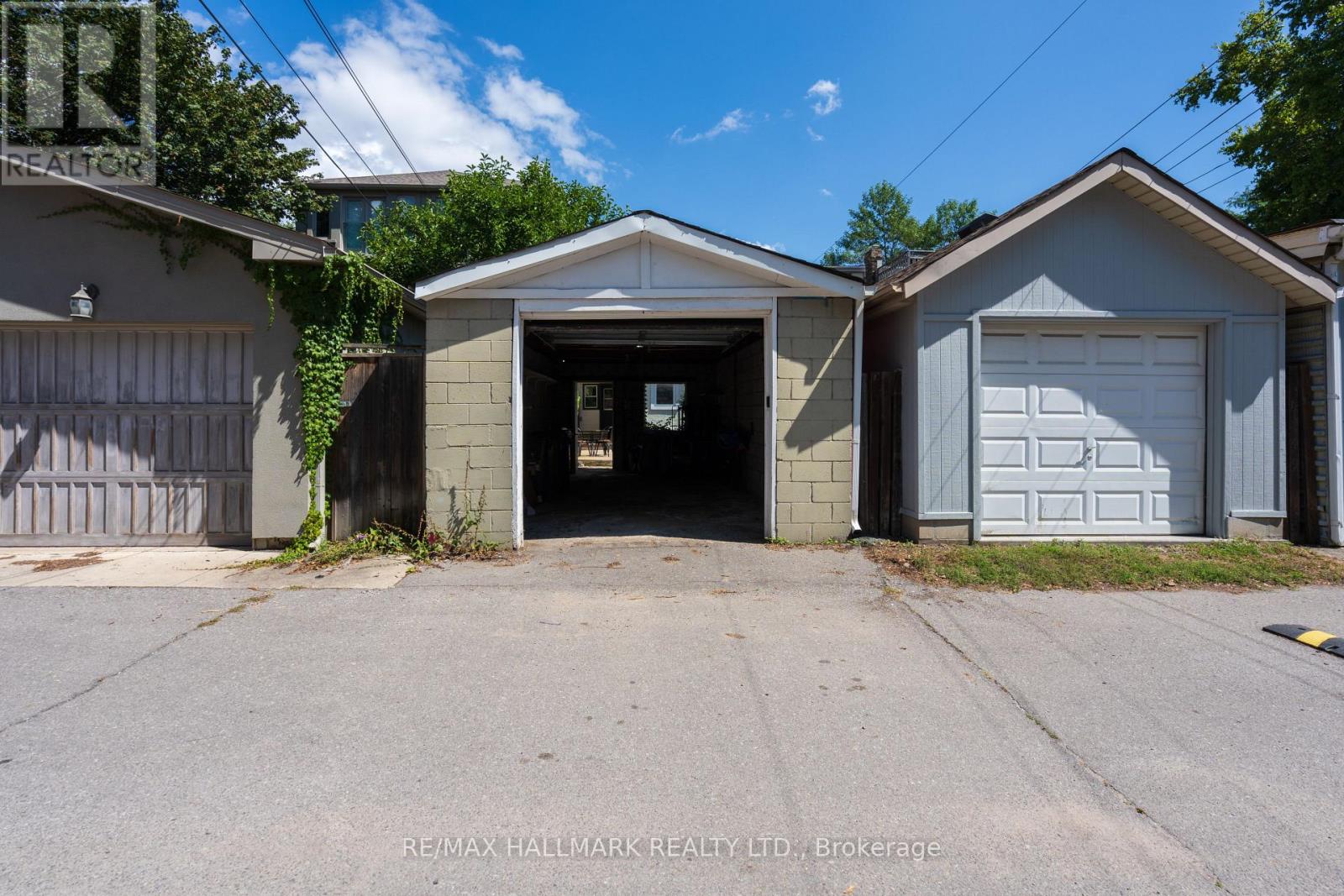 76 Pape Avenue, Toronto, Ontario  M4M 2V6 - Photo 36 - E13720526
