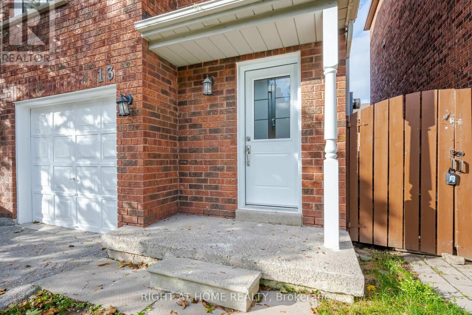 13 - 1995 Pinegrove Avenue, Pickering, Ontario L1V 6W4 - Photo 3 - E13720538