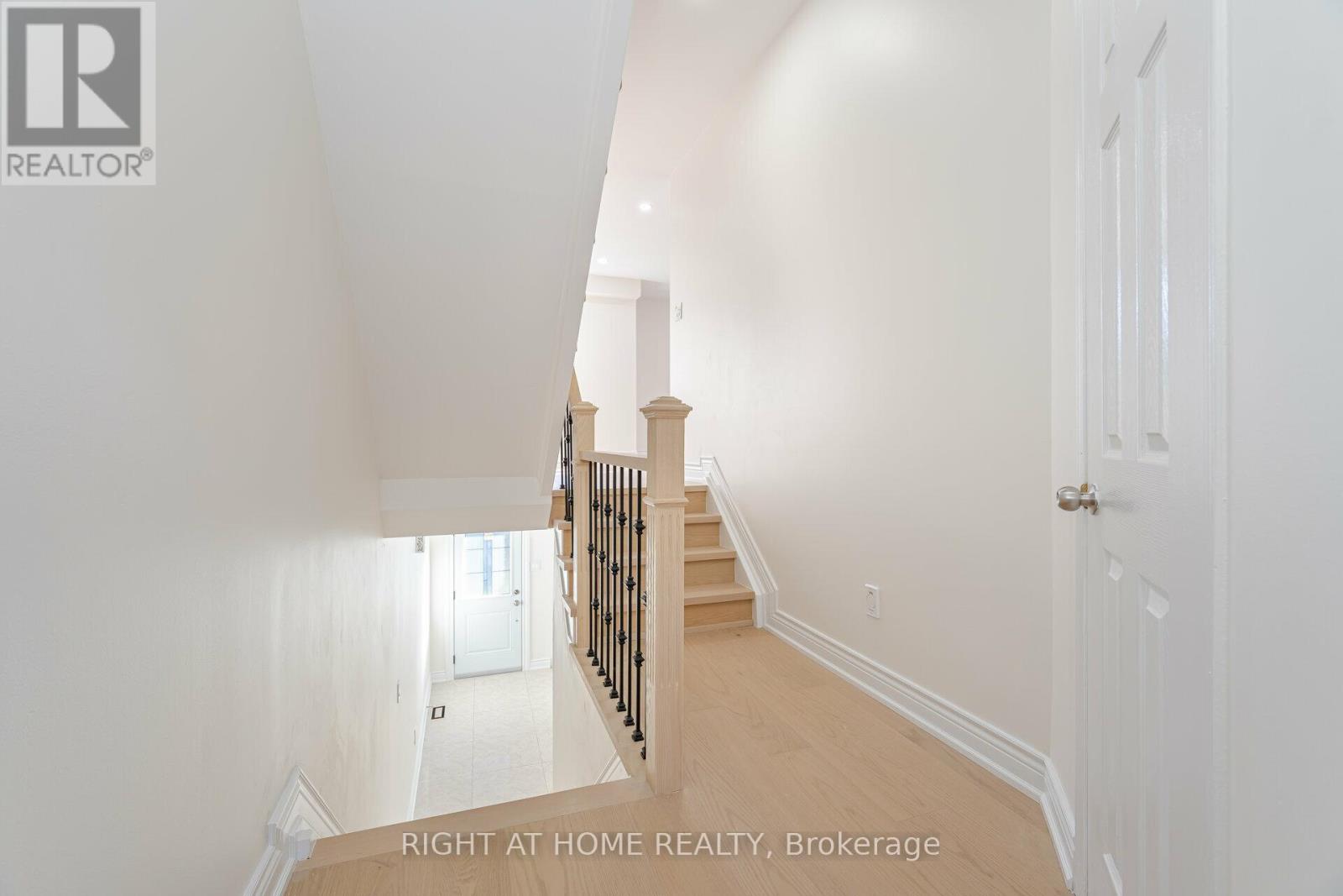 13 - 1995 Pinegrove Avenue, Pickering, Ontario L1V 6W4 - Photo 6 - E13720538