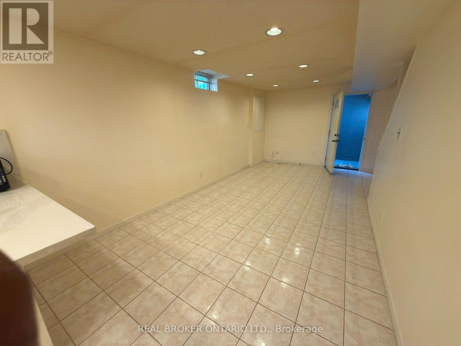 Lower - 107 Dali Crescent, Toronto, Ontario  M1B 5Y3 - Photo 5 - E13720586