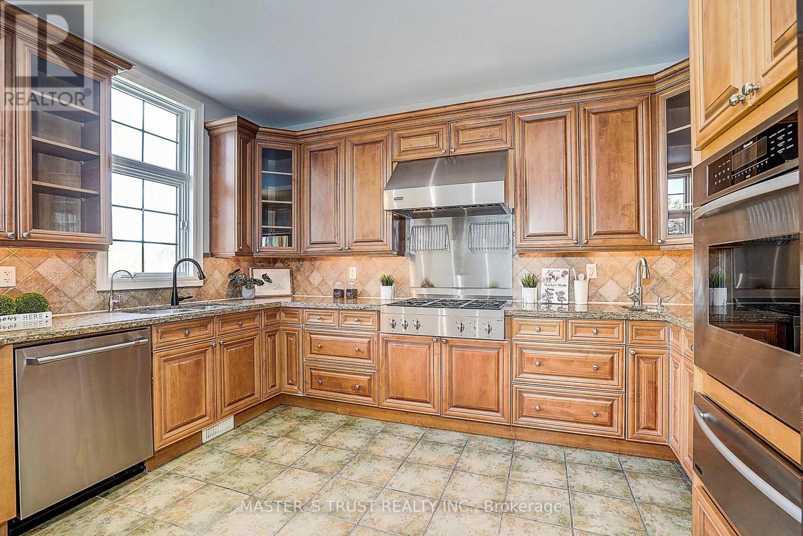 122 Angus Glen Boulevard, Markham, Ontario  L6C 3B8 - Photo 18 - N13720564