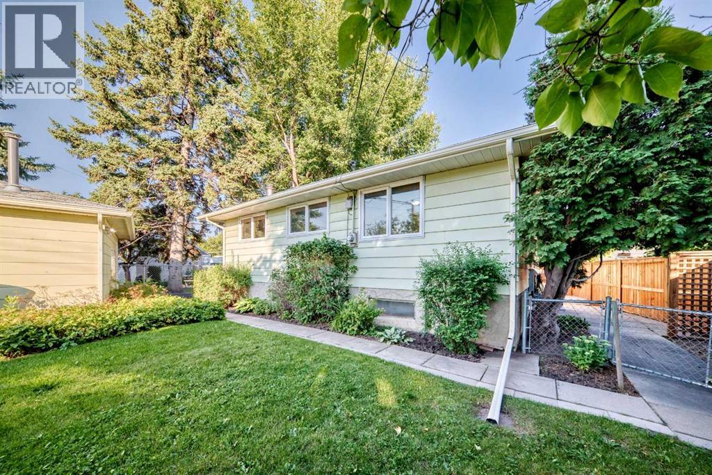 160 Dover Ridge Bay SE, Calgary, Alberta  T2B 2B5 - Photo 36 - A2340132