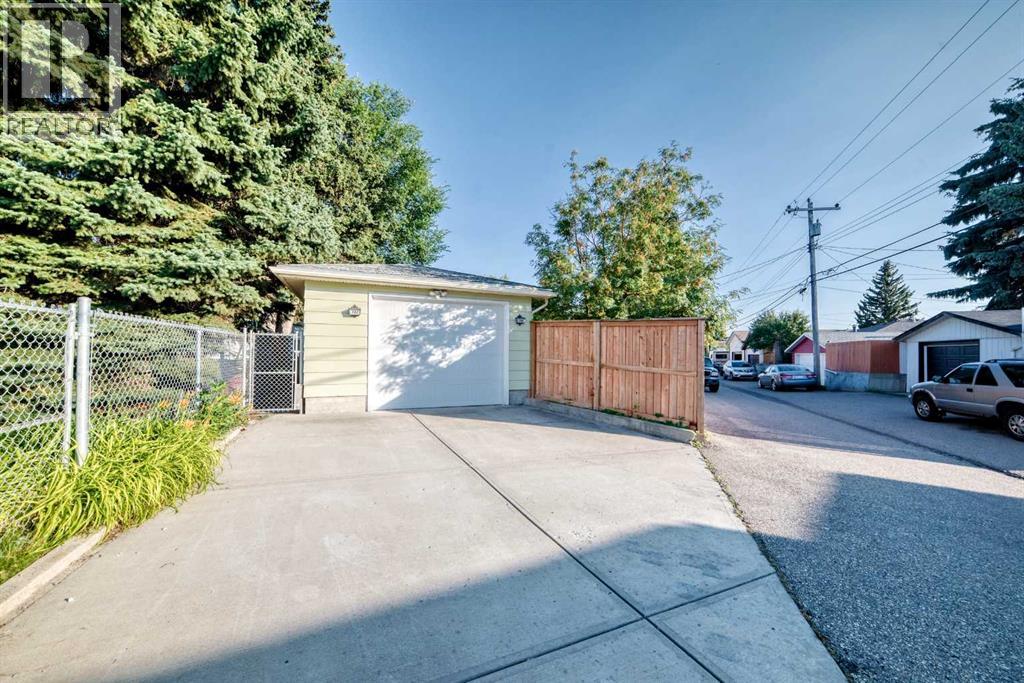 160 Dover Ridge Bay SE, Calgary, Alberta  T2B 2B5 - Photo 39 - A2340132