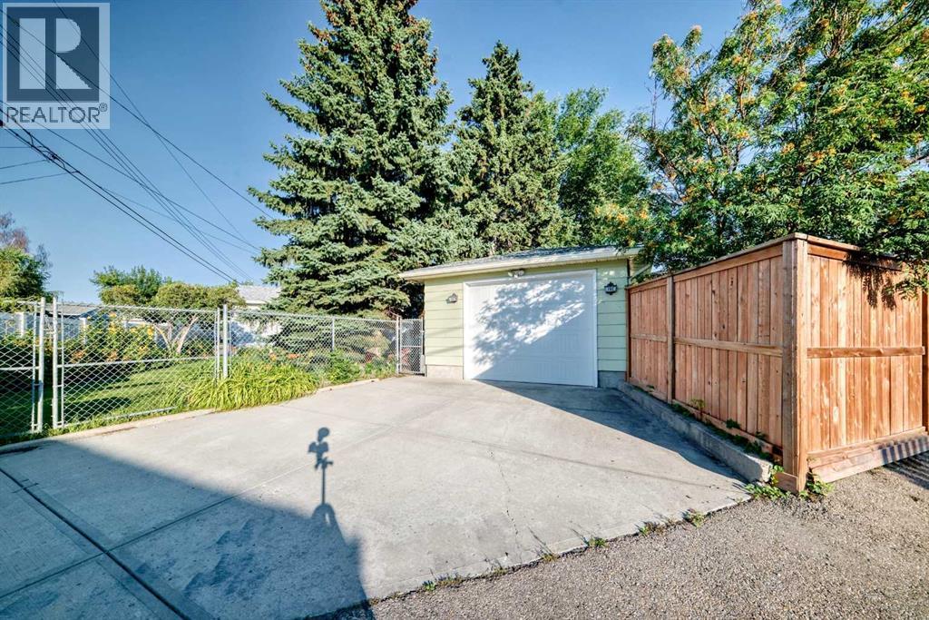 160 Dover Ridge Bay SE, Calgary, Alberta  T2B 2B5 - Photo 40 - A2340132