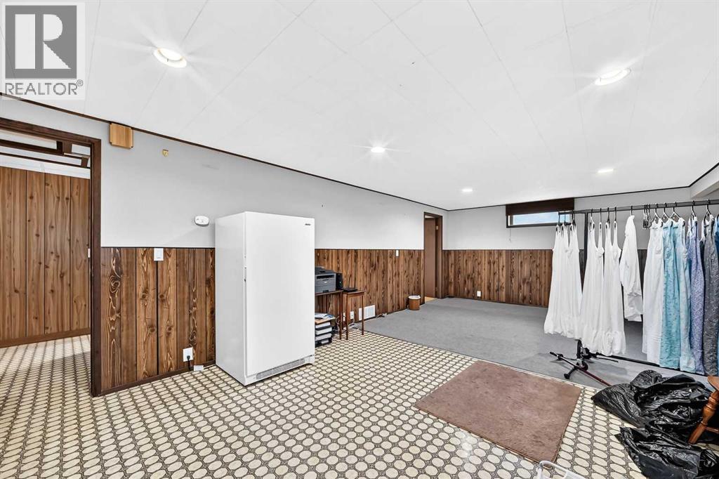 160 Dover Ridge Bay SE, Calgary, Alberta  T2B 2B5 - Photo 25 - A2340132