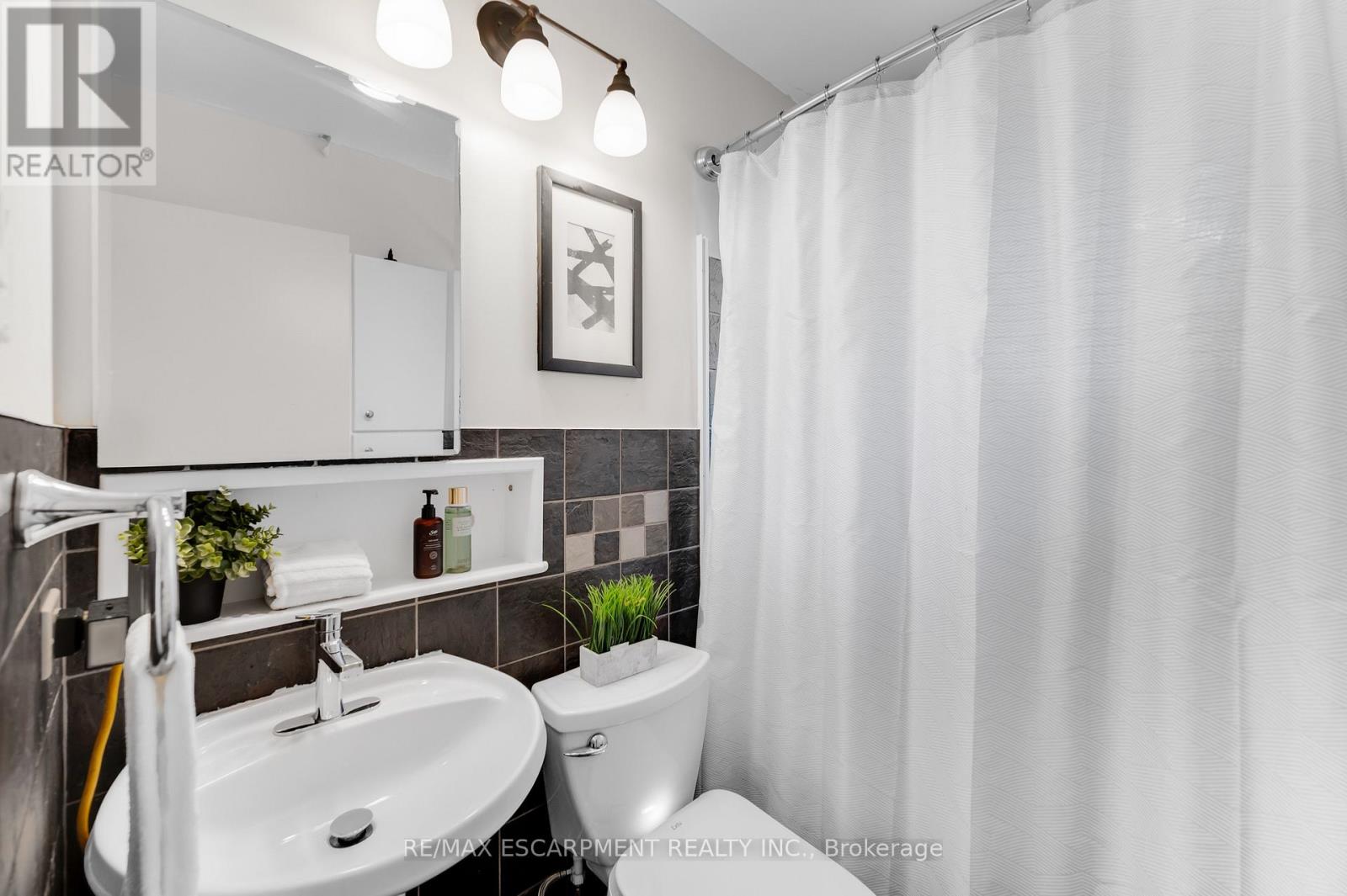 201 Terrace Drive, Hamilton, Ontario  L9A 2Z2 - Photo 19 - X13720566