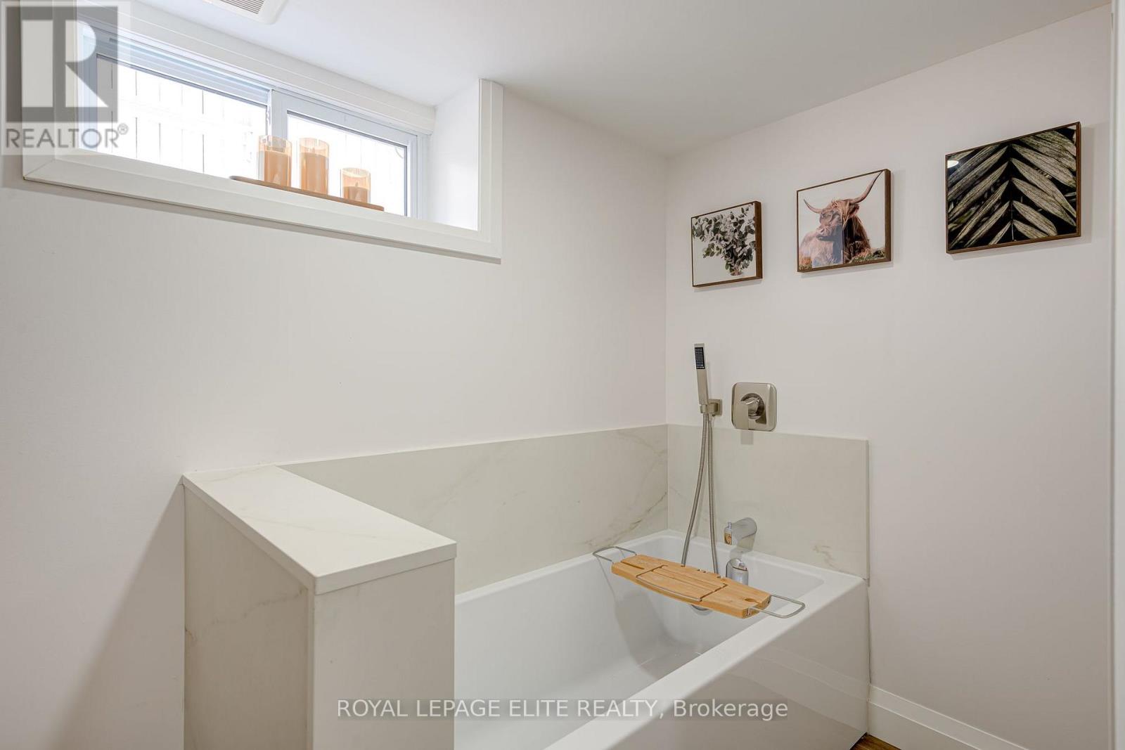 24 Stahl Avenue, Kitchener, Ontario  N2H 5R6 - Photo 37 - X13720570