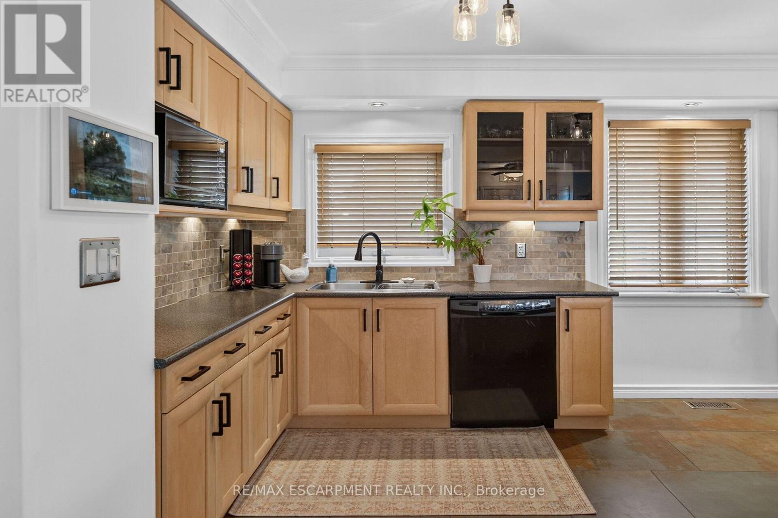 151 Hixon Road, Hamilton, Ontario  L8K 2C3 - Photo 6 - X13720572