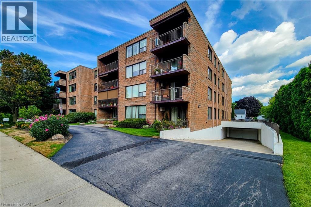 28 Robinson Street N Unit# 405, Grimsby, Ontario  L3M 3C9 - Photo 28 - 40858544
