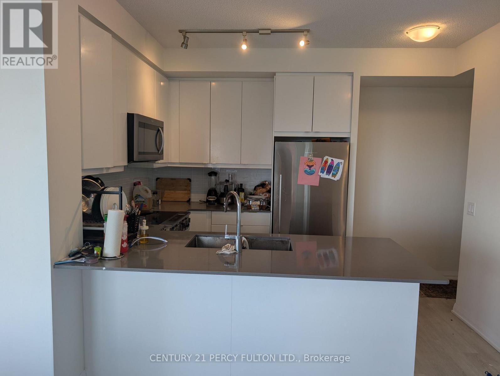 2407 - 3260 Sheppard Avenue E, Toronto, Ontario  M1T 0B5 - Photo 3 - E13720448