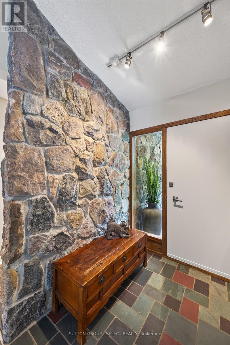 10 Northcrest Drive, London North, Ontario  N5X 3V8 - Photo 6 - X13720608