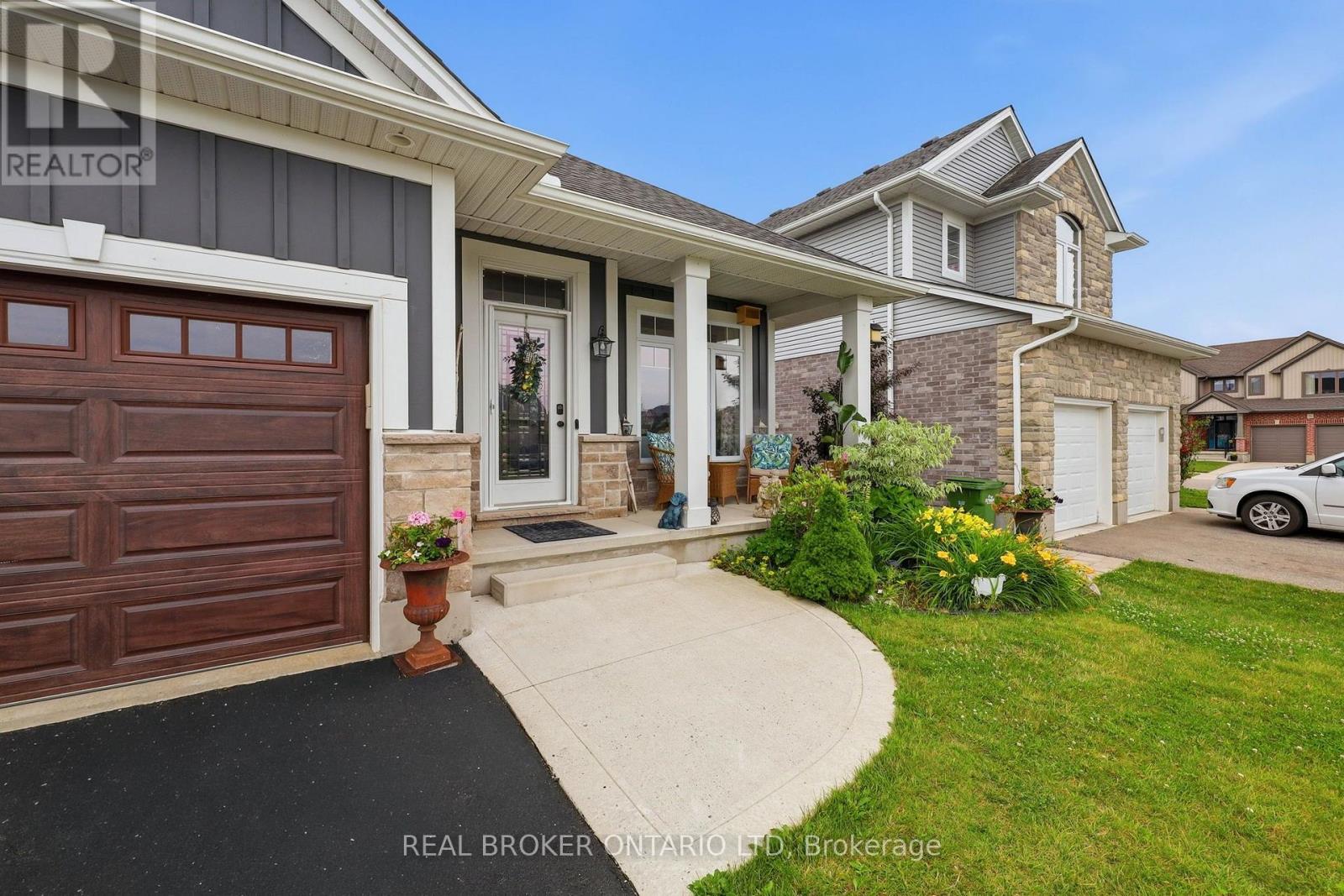 4 Doral Court, St. Thomas, Ontario  N5R 0G3 - Photo 2 - X13720612