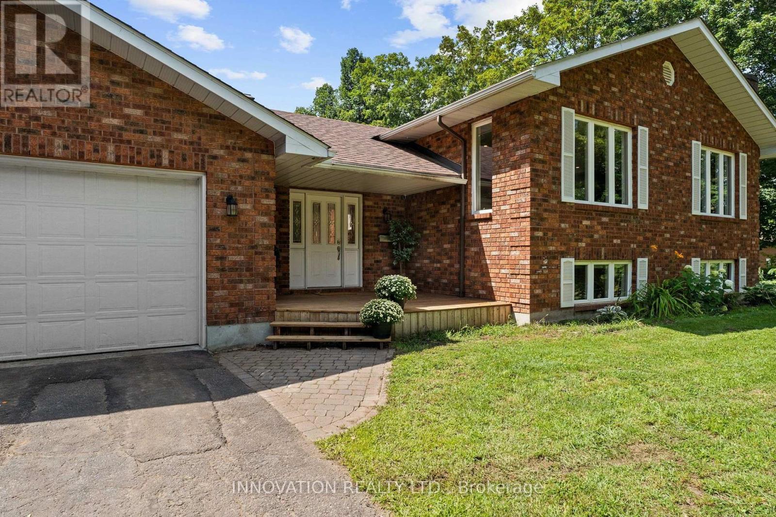 504 Thomas Street, Carleton Place, Ontario  K7C 3J9 - Photo 2 - X13720596