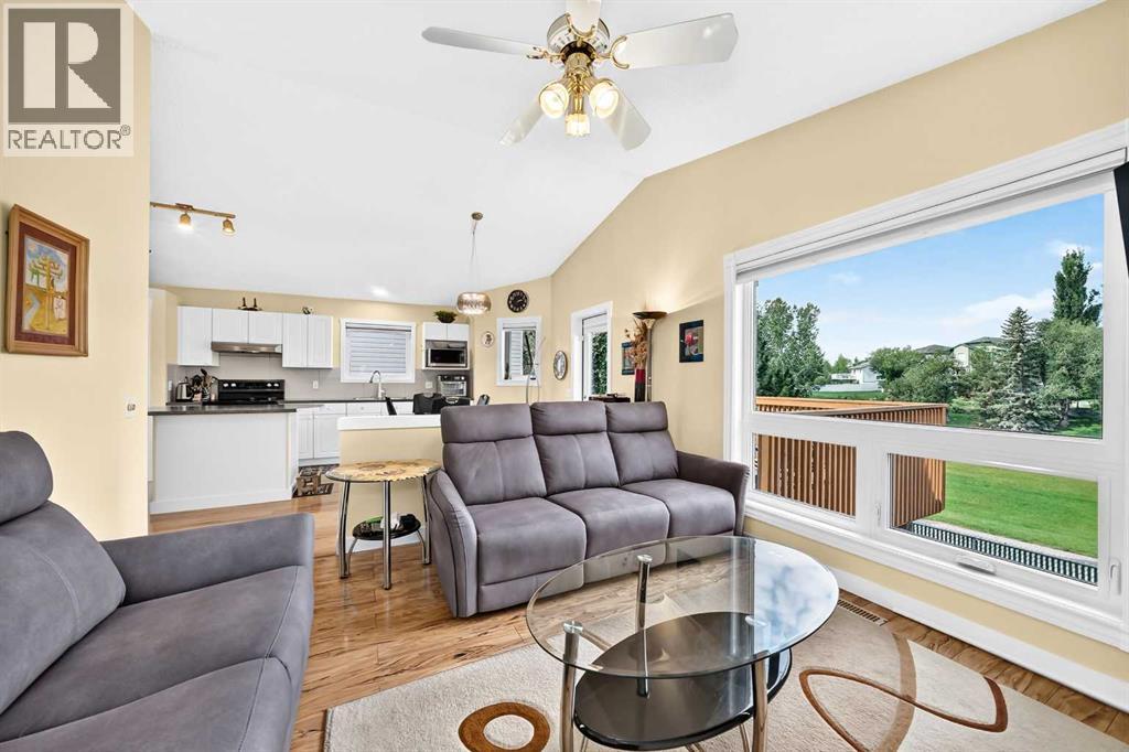50 Somerside Manor SW, Calgary, Alberta  T2Y 3G4 - Photo 15 - A2339469