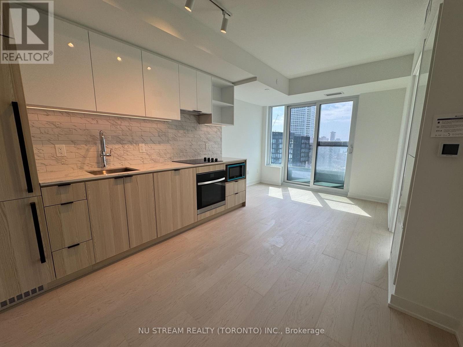 2912 - 252 Church Street, Toronto, Ontario  M5B 1Z2 - Photo 2 - C13720590