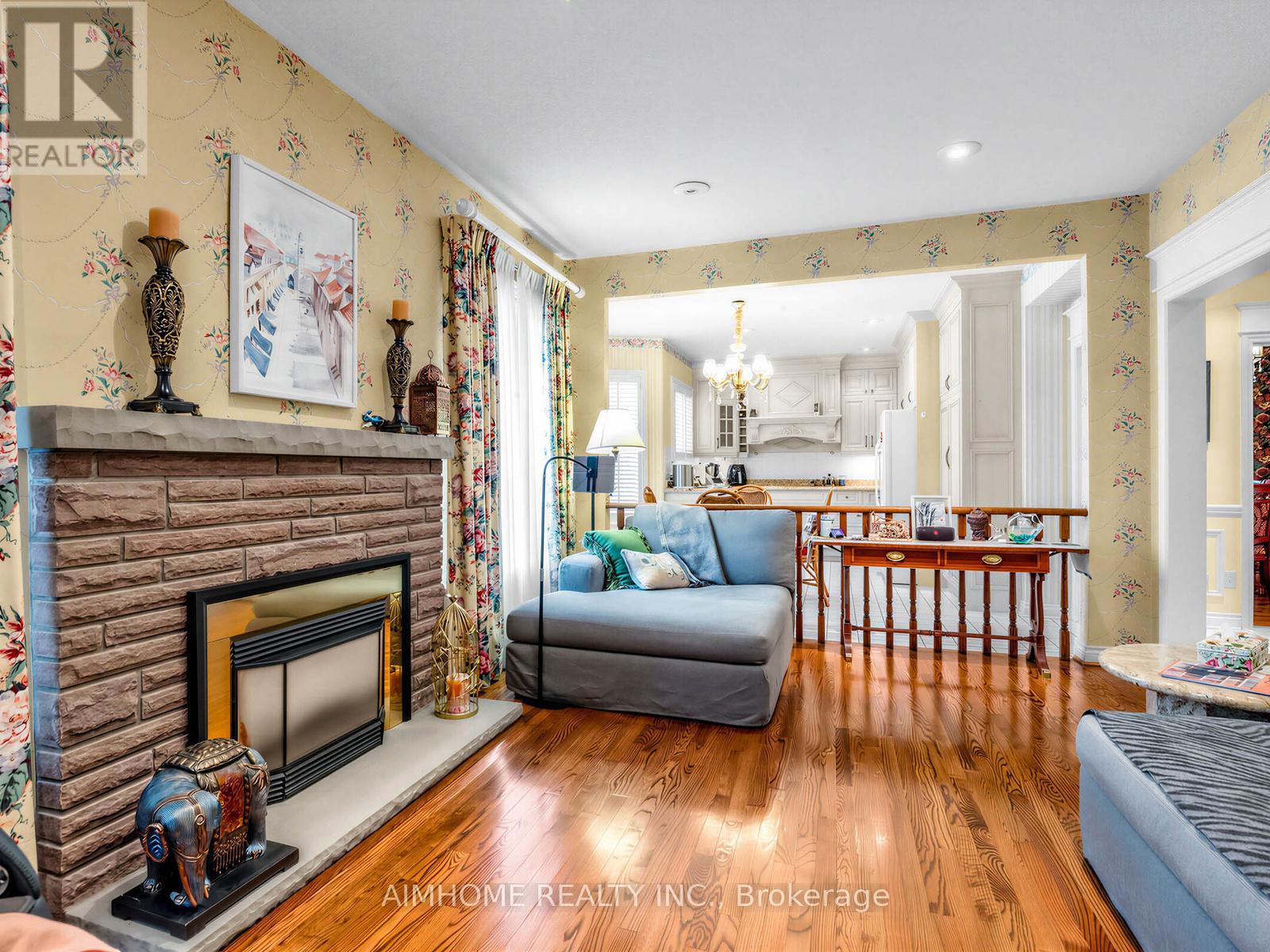 92 Braeside Square, Markham, Ontario  L3R 0A5 - Photo 10 - N13720606