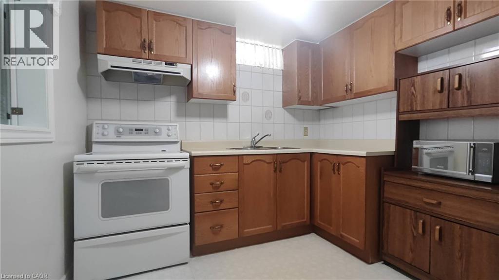144 Huntingwood Avenue Unit# Bsmt, Dundas, Ontario  L9H 6X7 - Photo 5 - 40858985