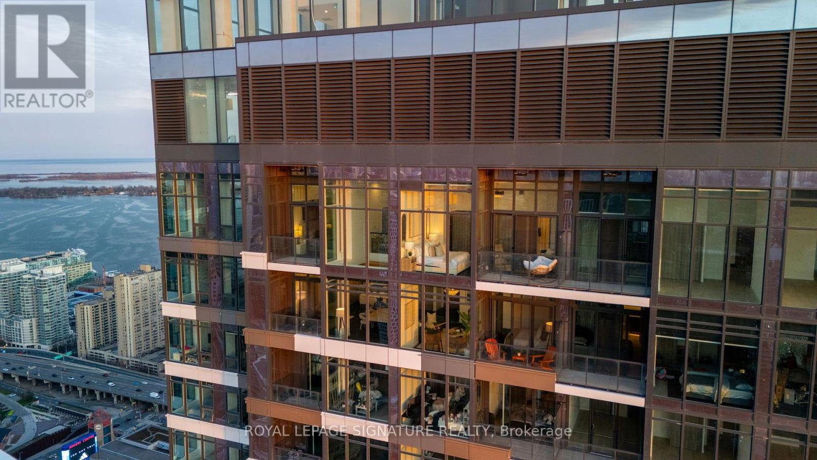 Ph7001 - 1 Concord Cityplace Way, Toronto, Ontario  M5V 0X3 - Photo 30 - C13717094