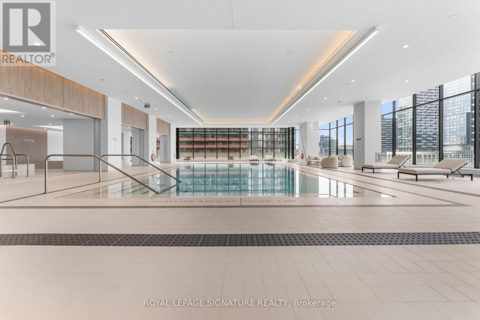 Ph7001 - 1 Concord Cityplace Way, Toronto, Ontario  M5V 0X3 - Photo 40 - C13717094