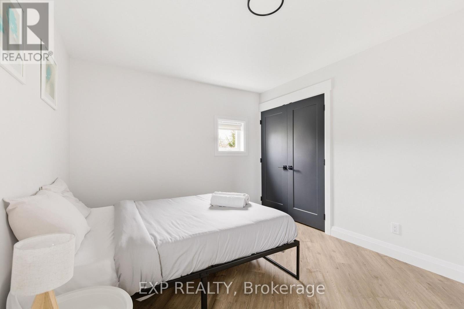 26 Huron Street, Lambton Shores, Ontario  N0M 1T0 - Photo 24 - X12590536