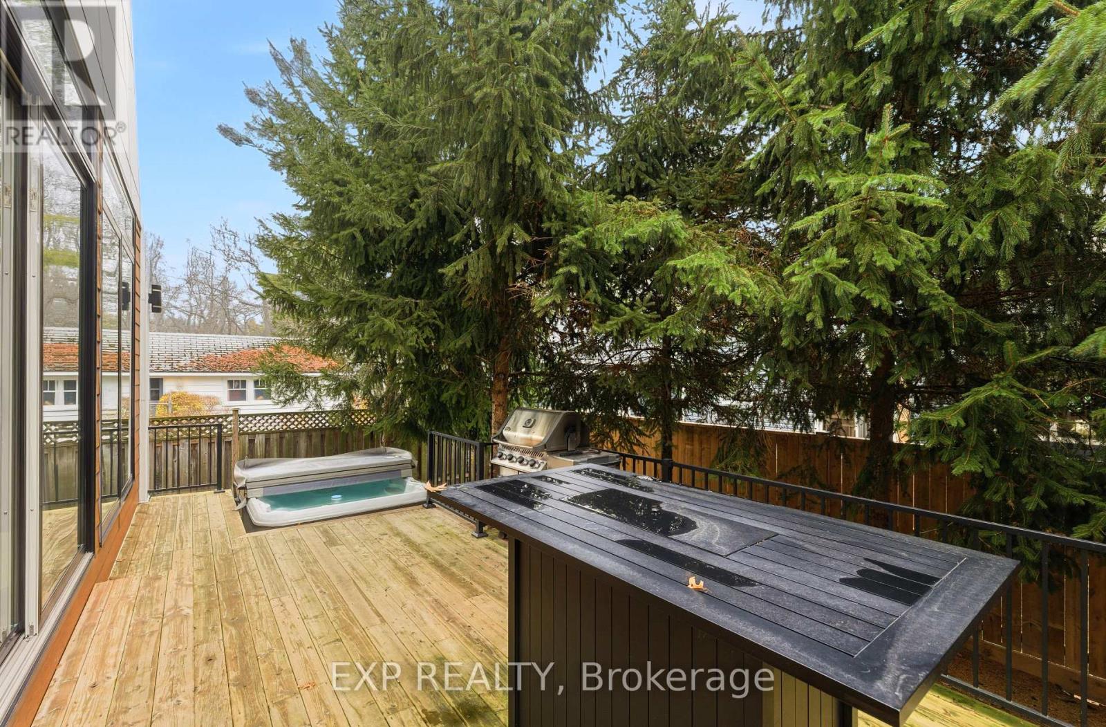 26 Huron Street, Lambton Shores, Ontario  N0M 1T0 - Photo 30 - X12590536