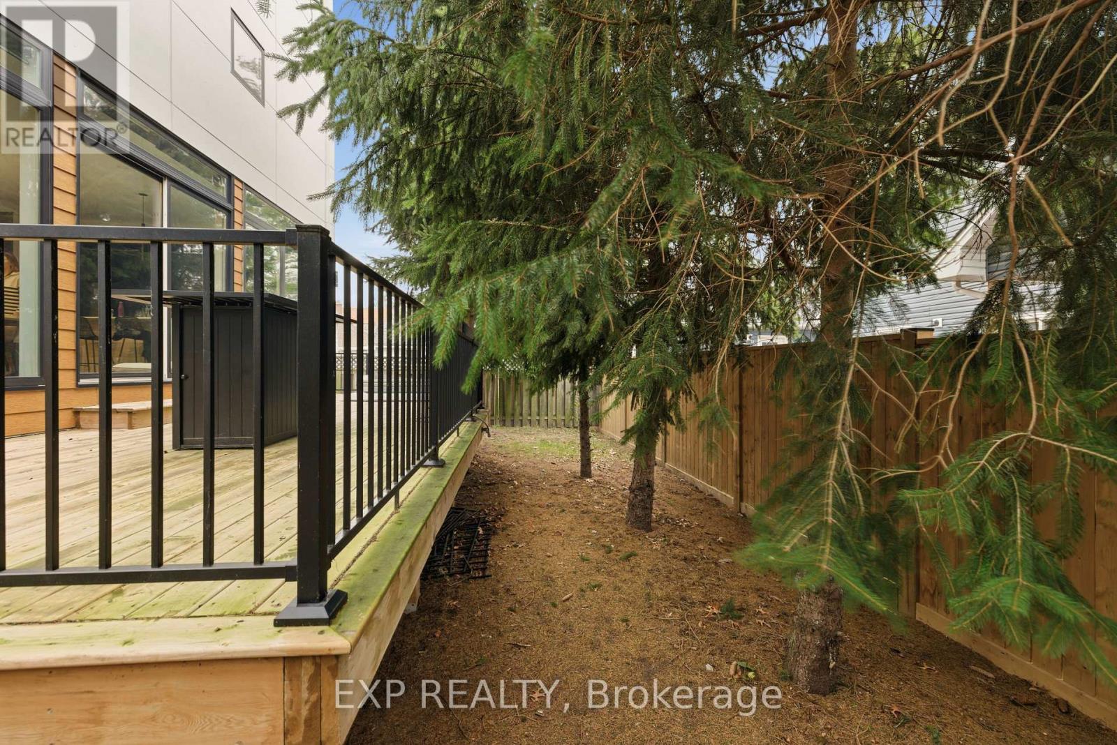 26 Huron Street, Lambton Shores, Ontario  N0M 1T0 - Photo 32 - X12590536