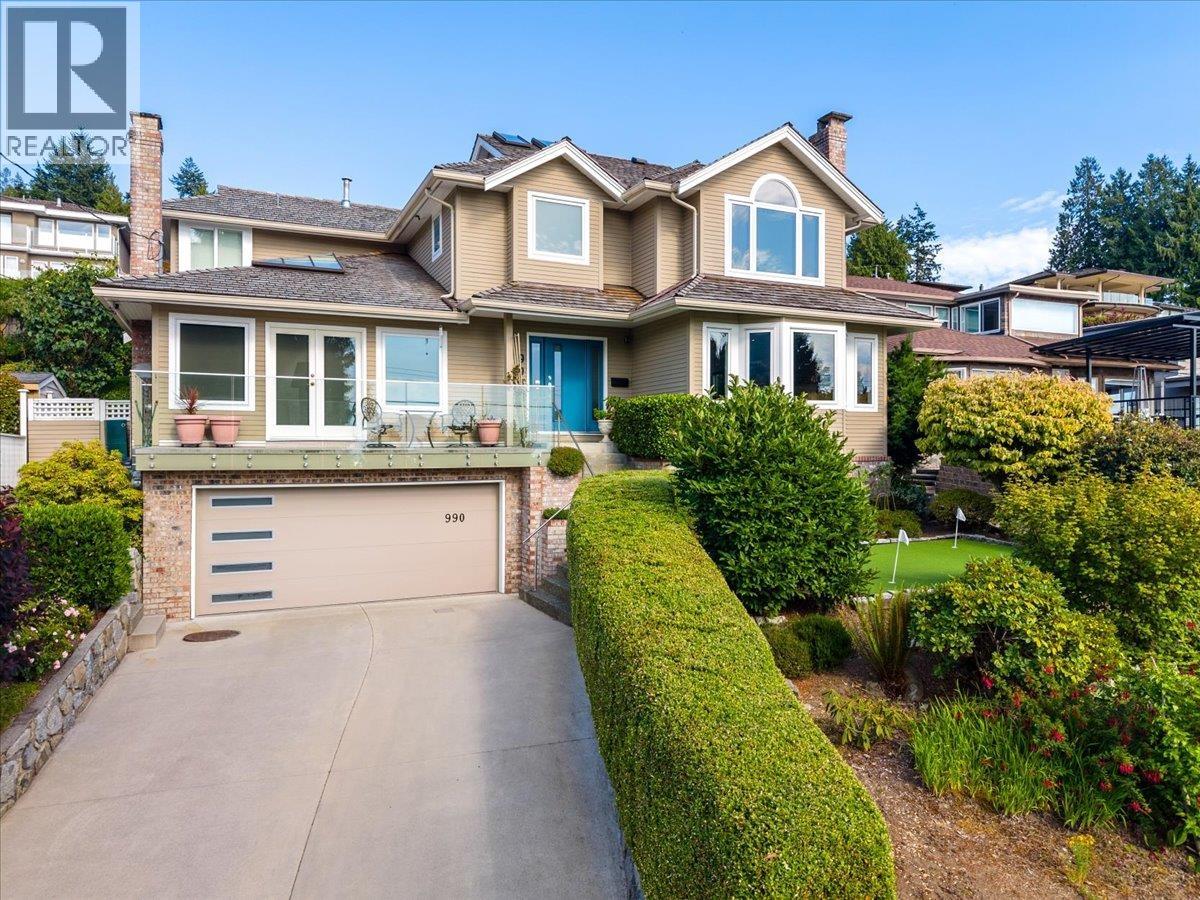 990 LEYLAND STREET, West Vancouver, British Columbia