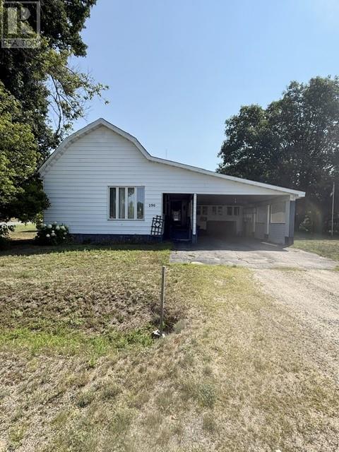 290 Second St N, Massey, Ontario